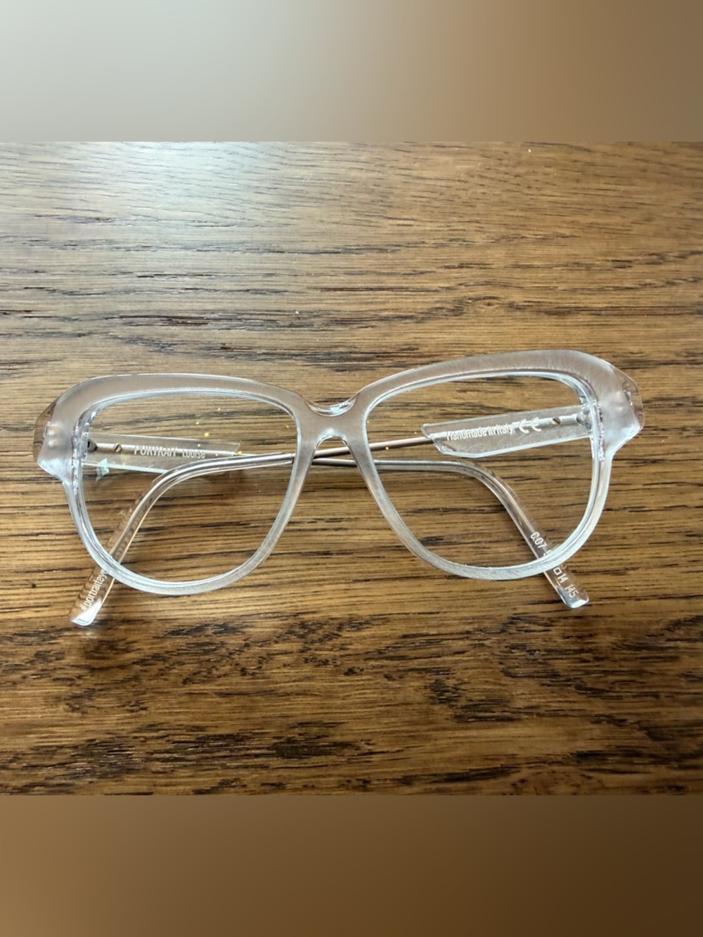 Portrait Louise C. 07 Frosted Crystal Modern Cateye Eyewear